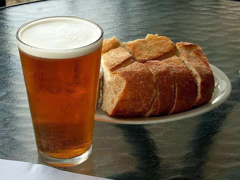 Birra dal pane, il nuovo fronte del beverage anti-spreco Birra dal pane, il nuovo fronte del beverage anti-spreco